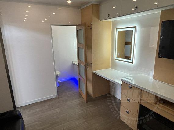 Production Trailer 32